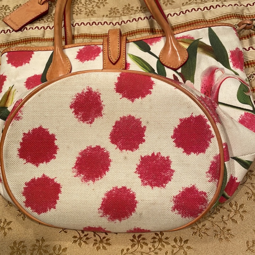 Dooney Bourke Cindy Lilly Bag, Brown Leather,
Canvas, Tote Preppy Classic Purse - Picture 4 of 15